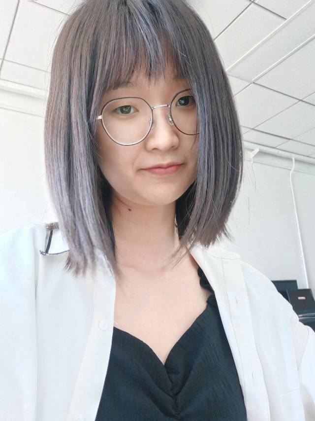 李旭个人生活照1