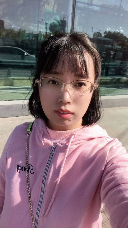 傅倩南个人生活照1