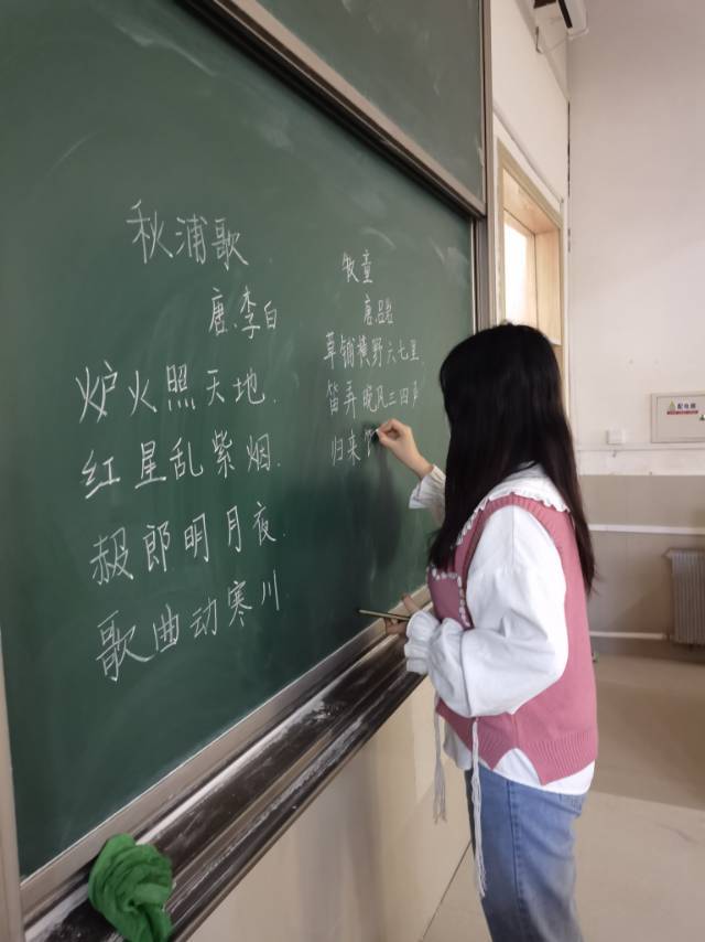 黄美伊个人生活照4