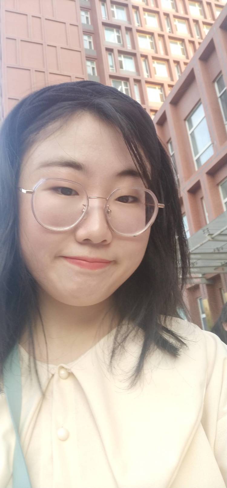吕云肖个人生活照2