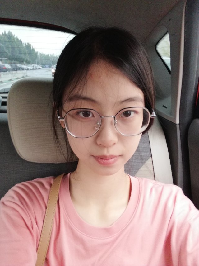 张硕个人生活照1