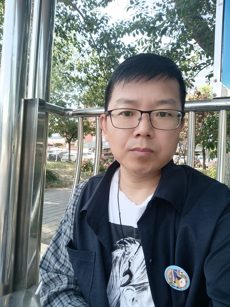 常立峰个人生活照1