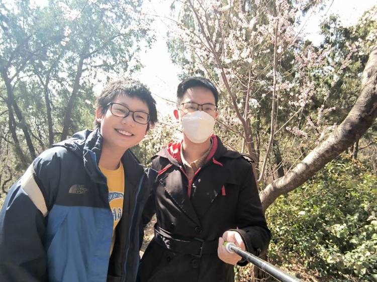 陈昊源个人生活照1