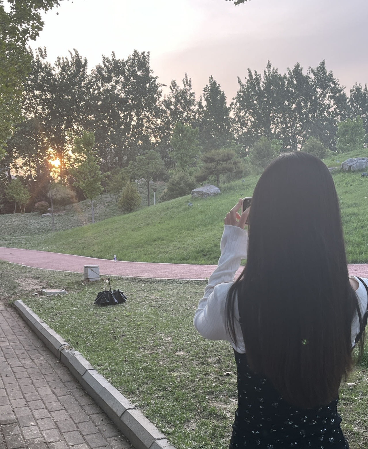 梁老师个人生活照1