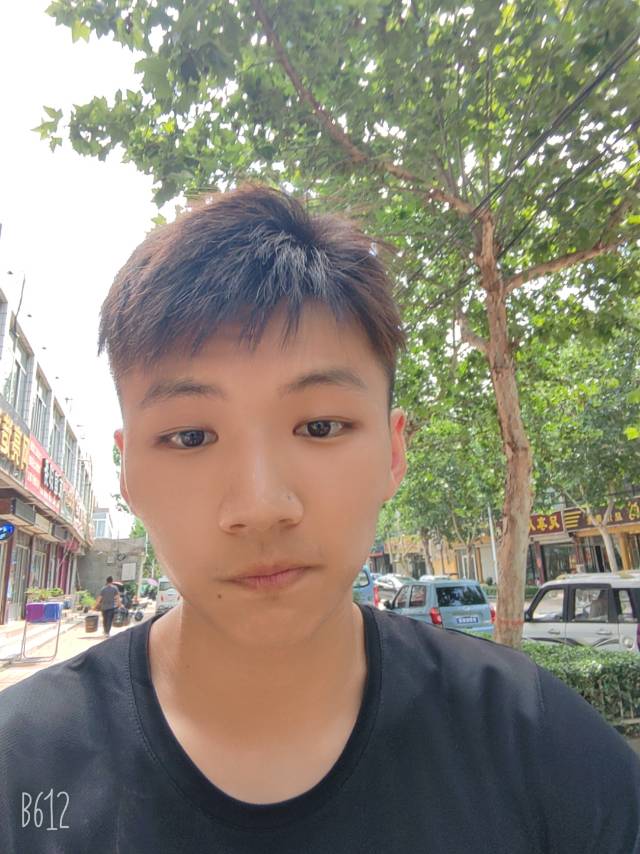 周广勇个人生活照1
