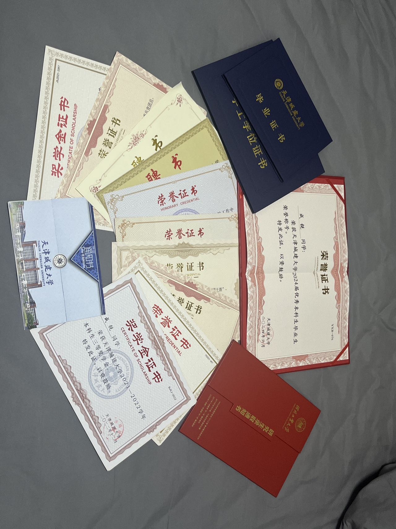 成锐个人生活照1
