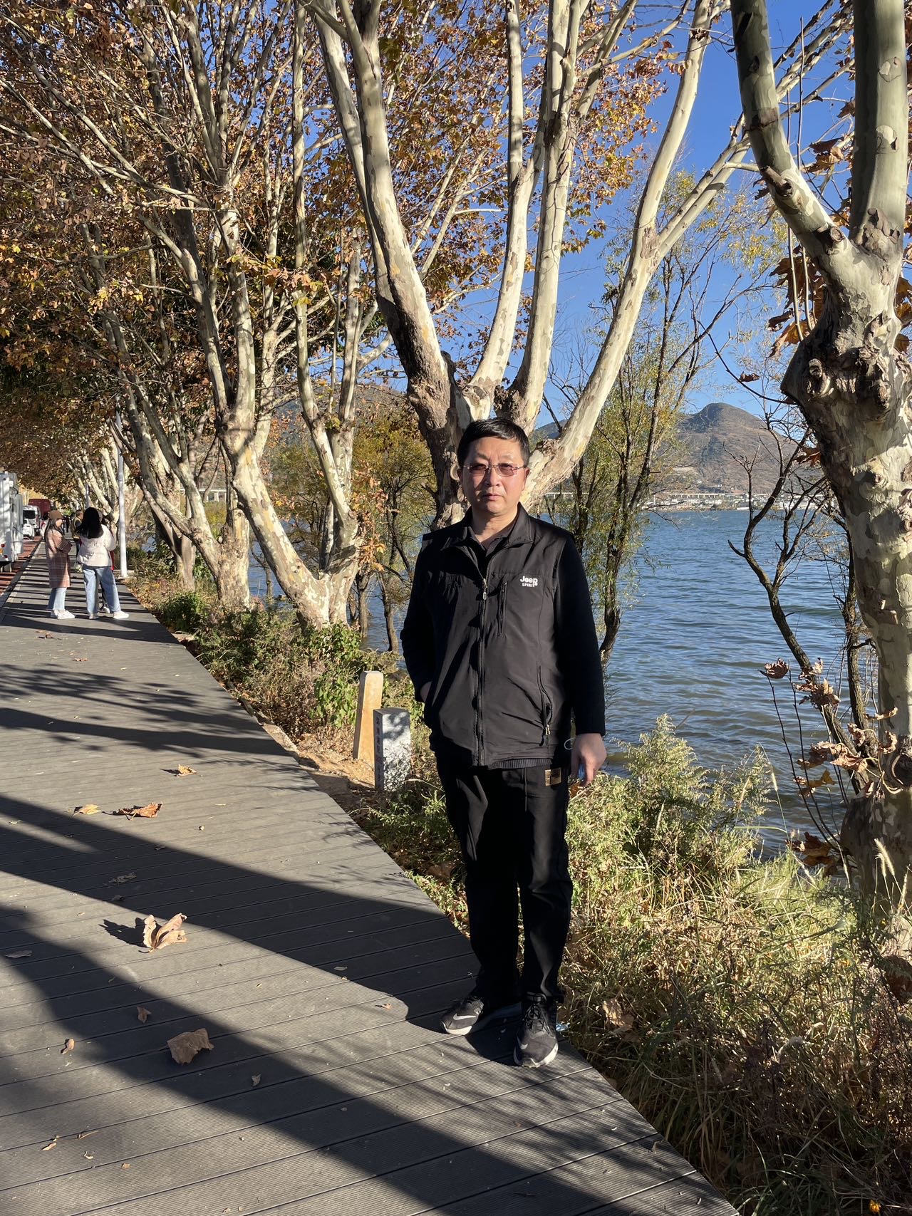 彭老师个人生活照1