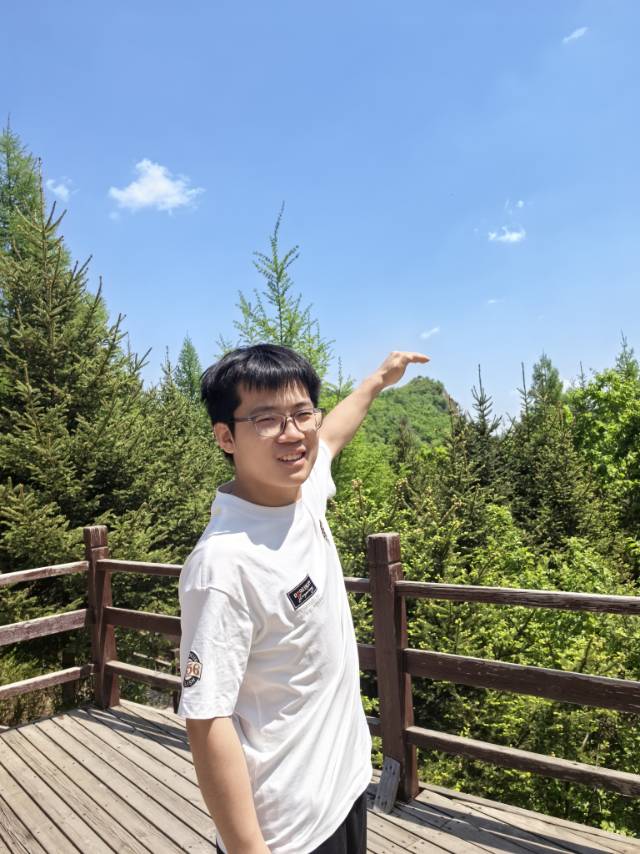 张楚阳个人生活照1