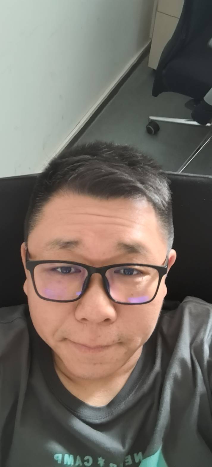 庄春斌个人生活照1