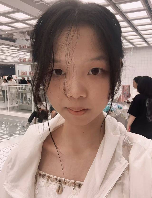 崔珊珊个人生活照1