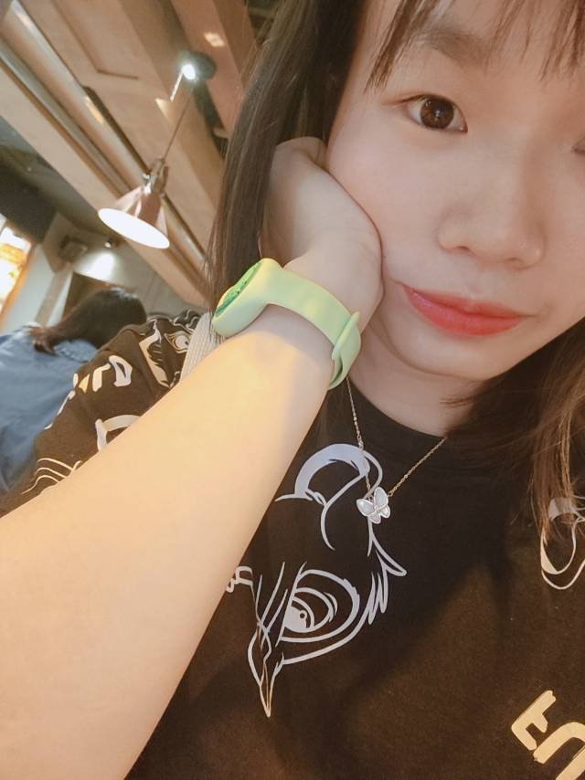 郭梦婷个人生活照1