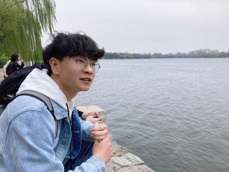 吴天辉个人生活照1