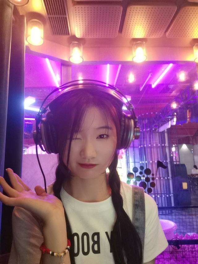 韩老师个人生活照1