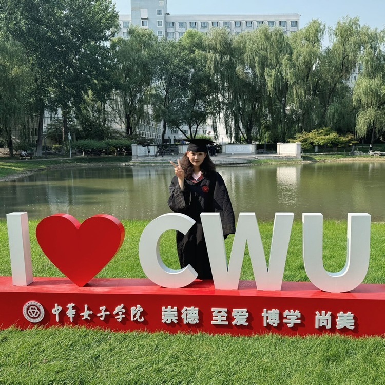 黄佳玲个人生活照1