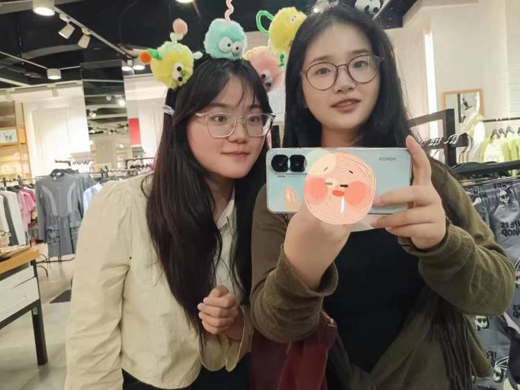 孔依涵个人生活照1