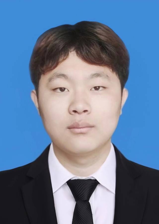 韩盛世个人生活照1
