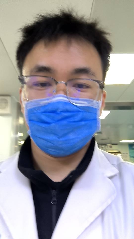 何文强个人生活照1