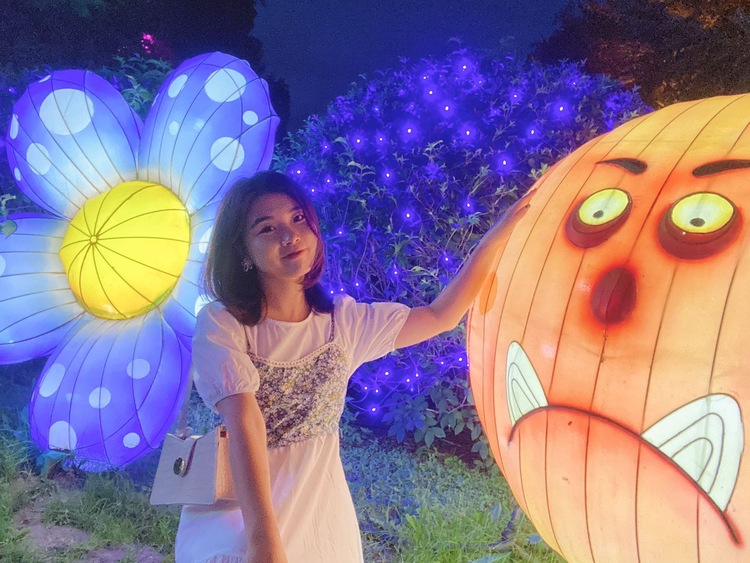 尹婷婷个人生活照1