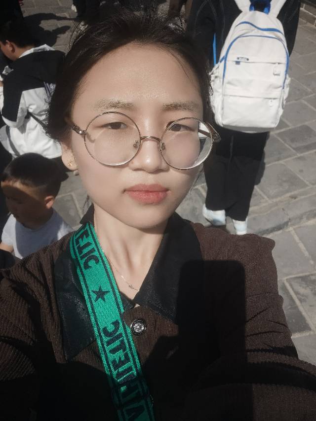 李月月个人生活照1