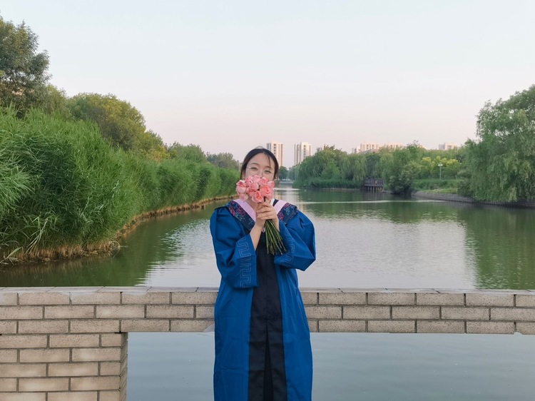 裴鑫个人生活照1