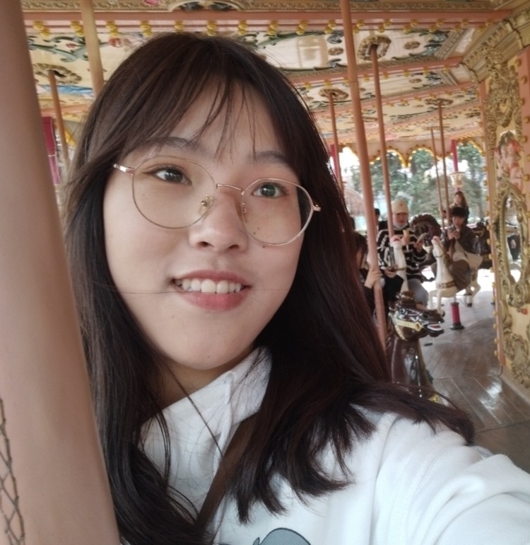 李甜莉个人生活照1