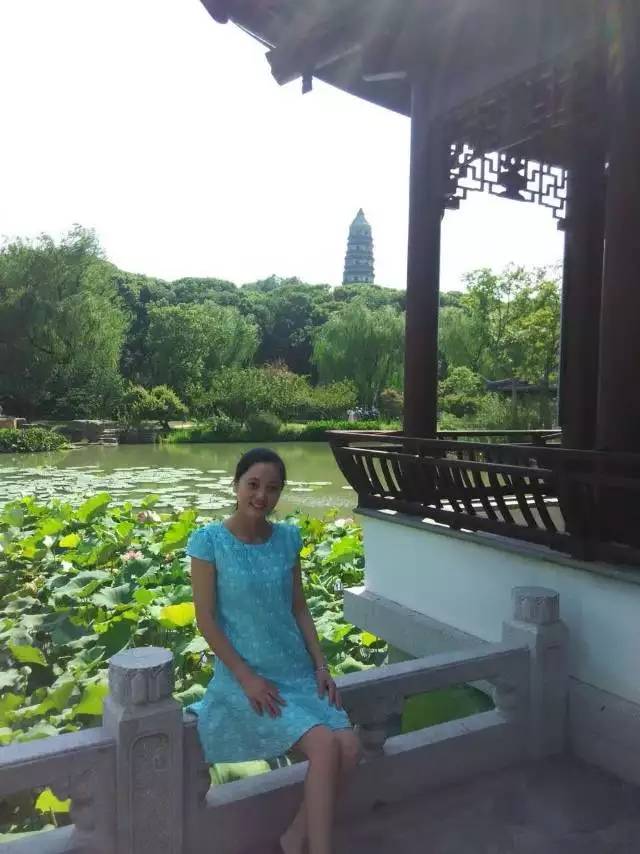 卫老师个人生活照1