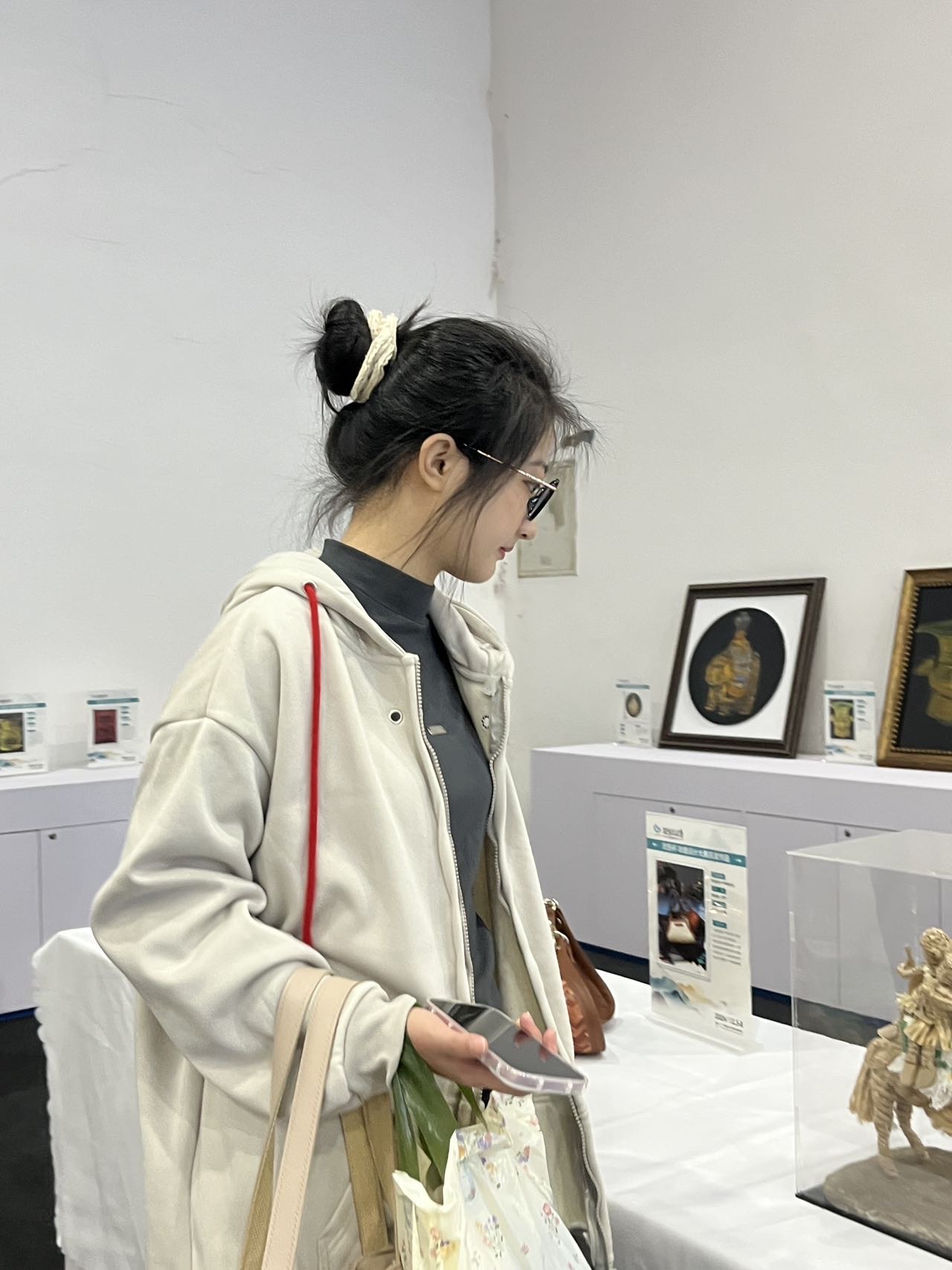 邱绮个人生活照1