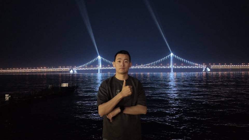 周浩个人生活照1