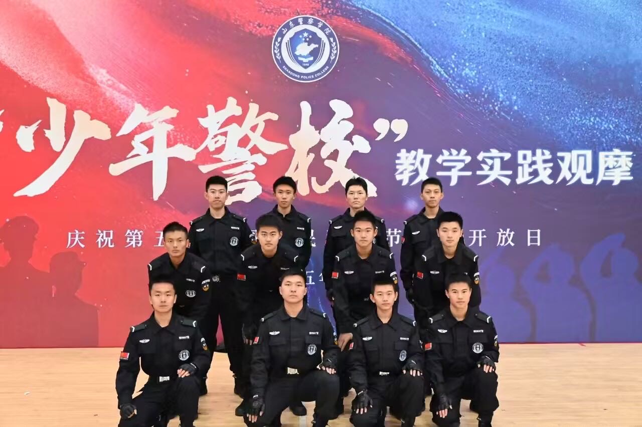 万潇阳个人生活照1