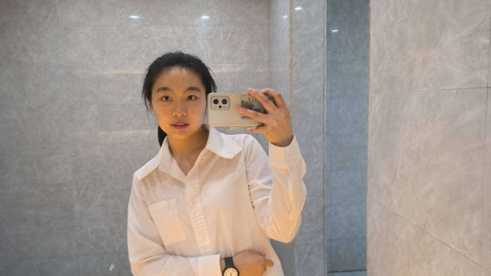 kk老师个人生活照1