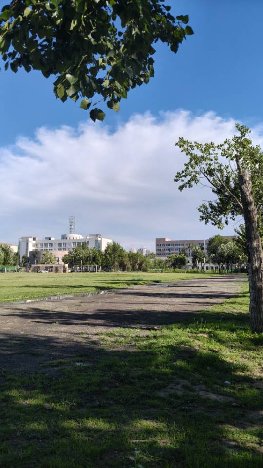 李老师个人生活照1