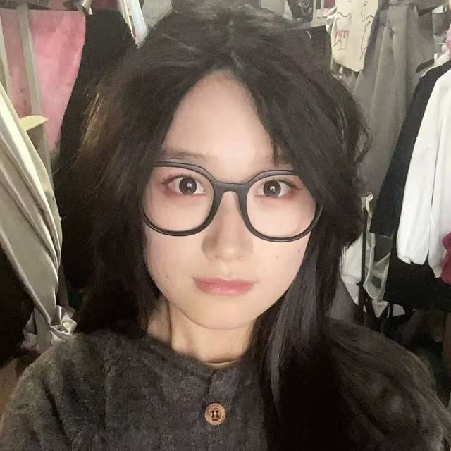 黄桐桐个人生活照1