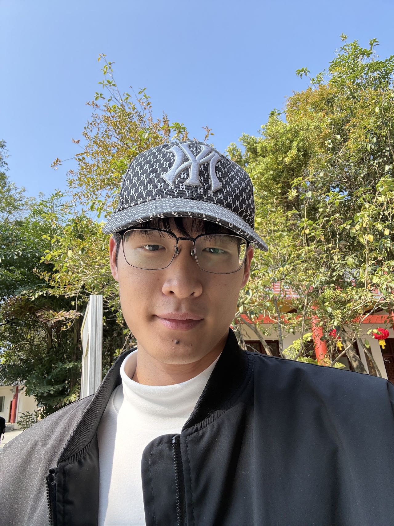 萧耿铭个人生活照1