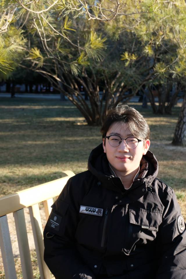 王吉辉个人生活照1