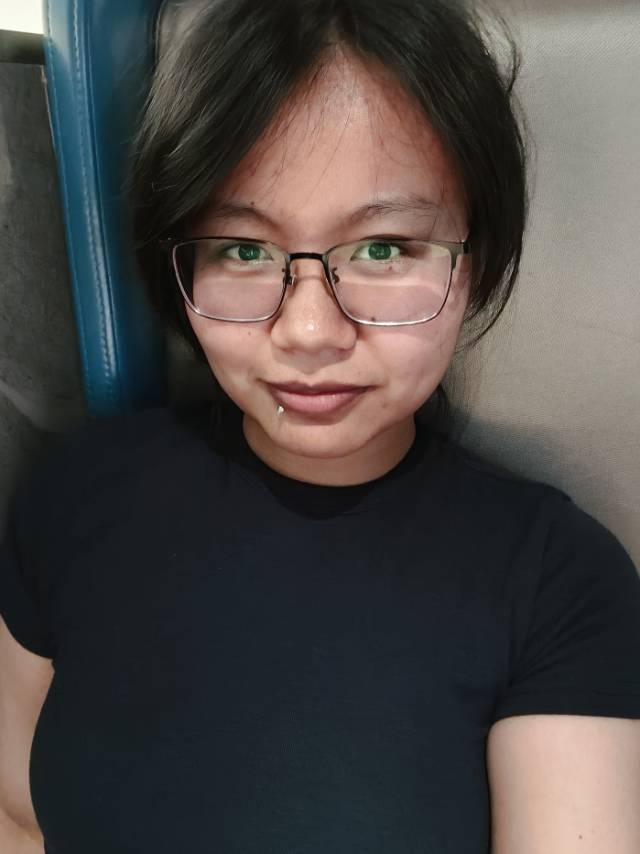 麦合个人生活照1