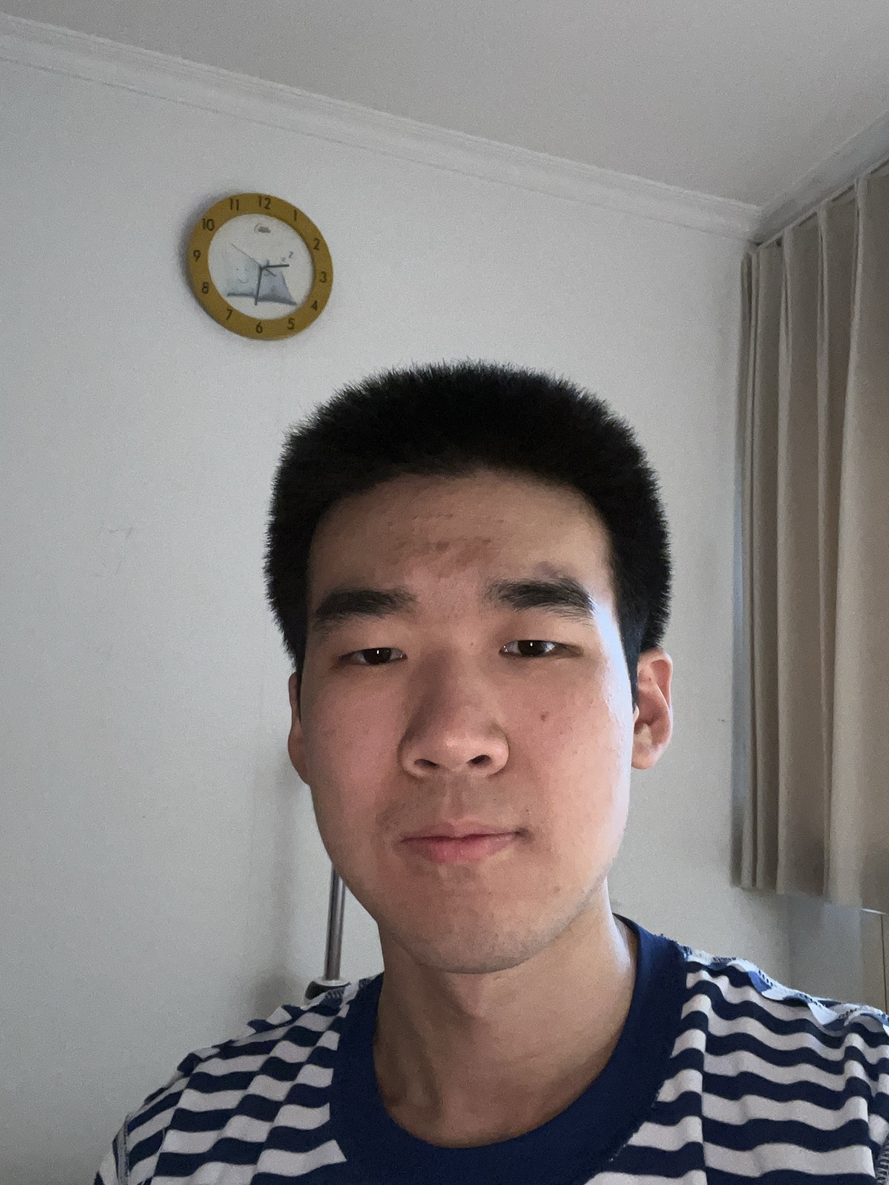 王家一个人生活照1