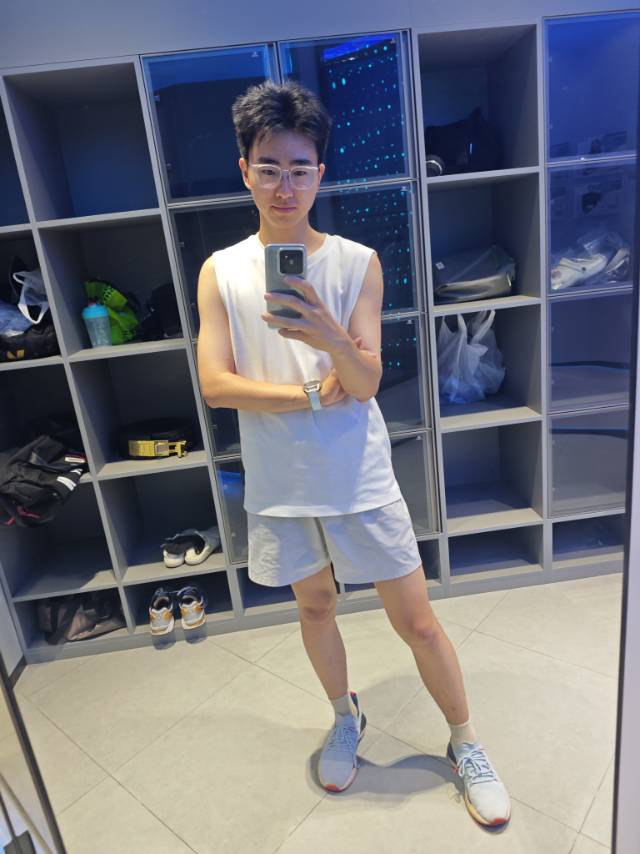 李成新个人生活照2