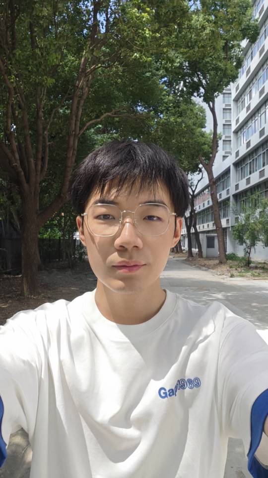 刘欣雨个人生活照1
