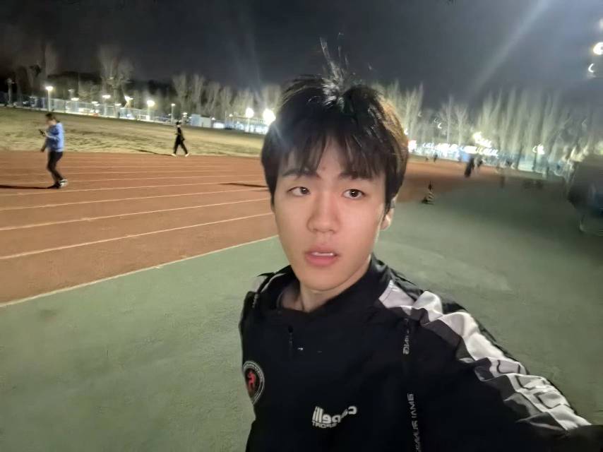 黄同学个人生活照4