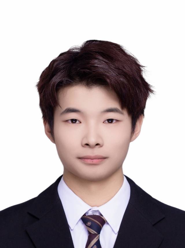 李昊个人生活照1