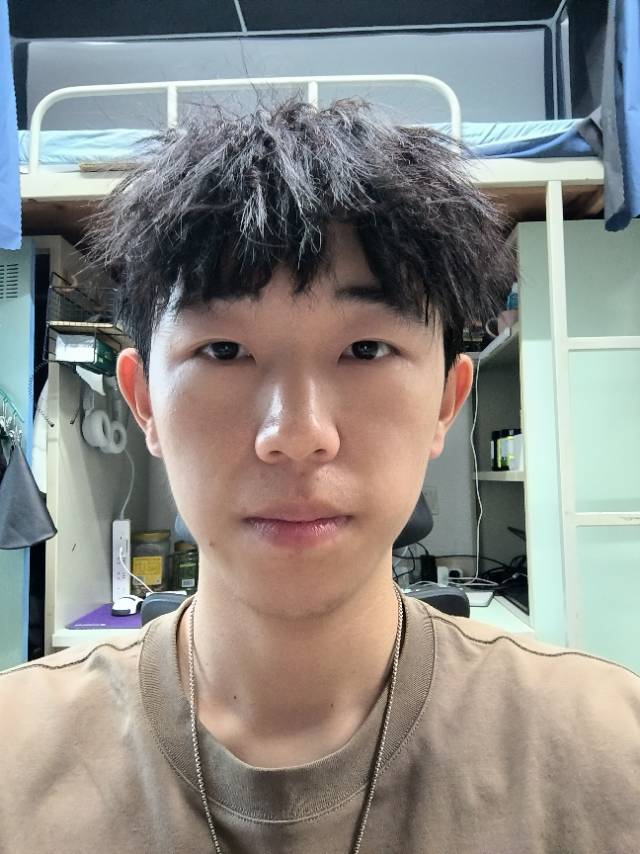 黄超个人生活照1