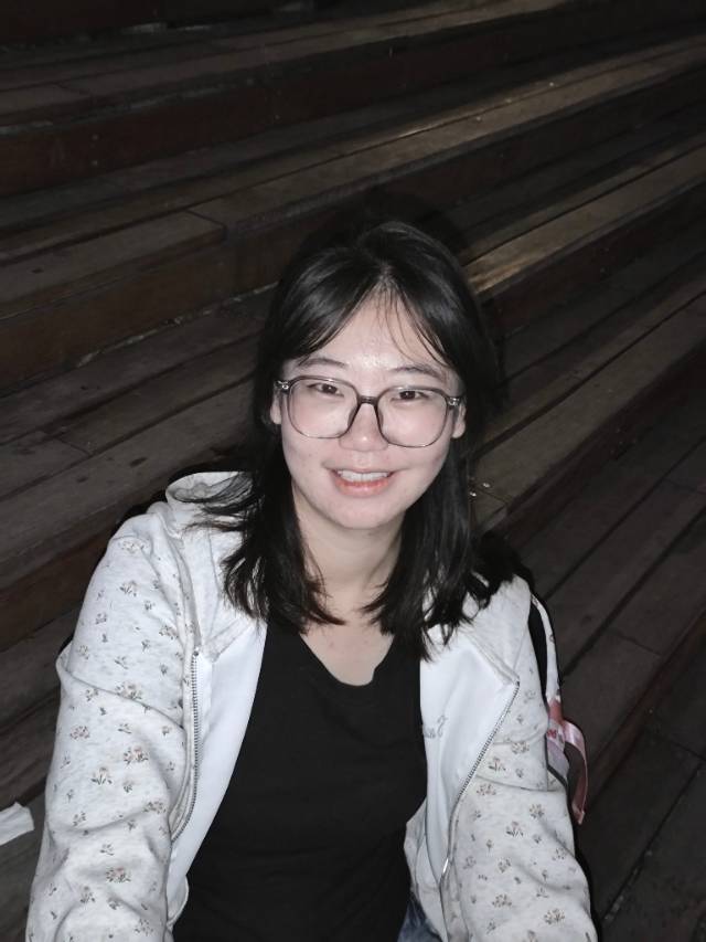 李昕瑜