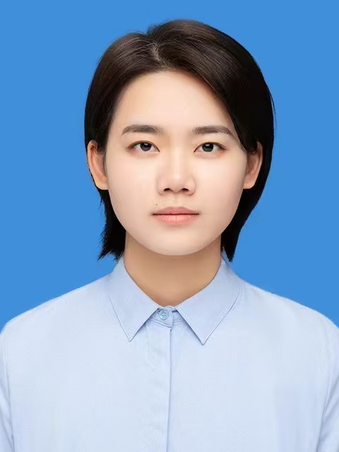 薛忆冰