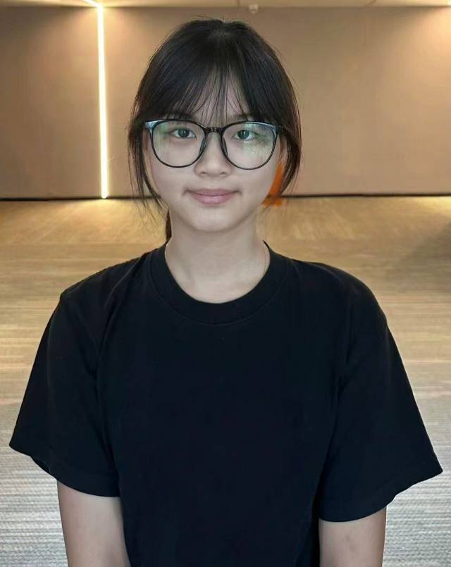 姜静怡头像