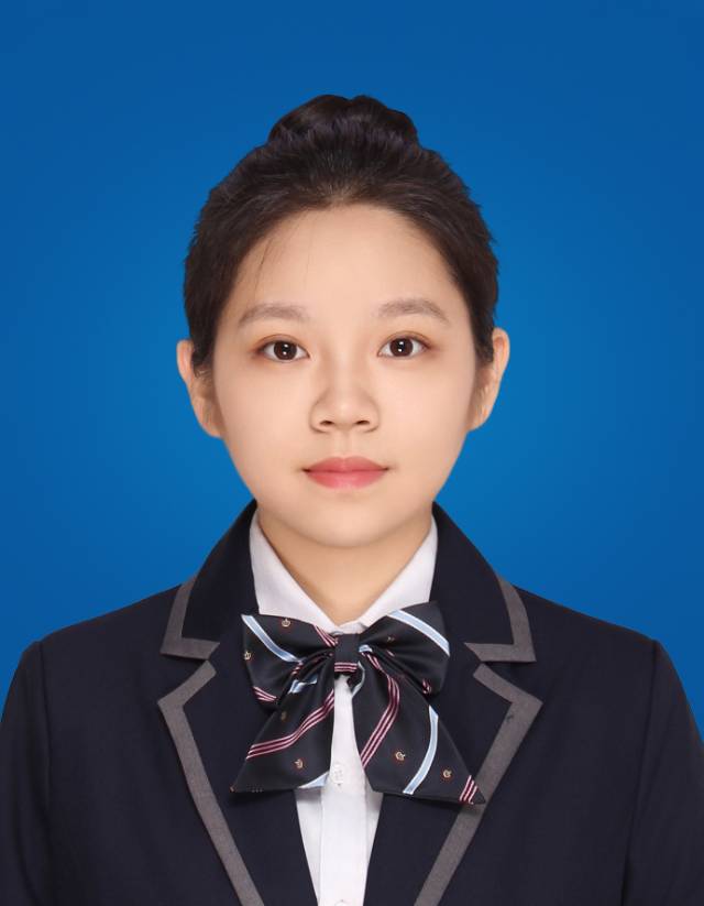 李思彤