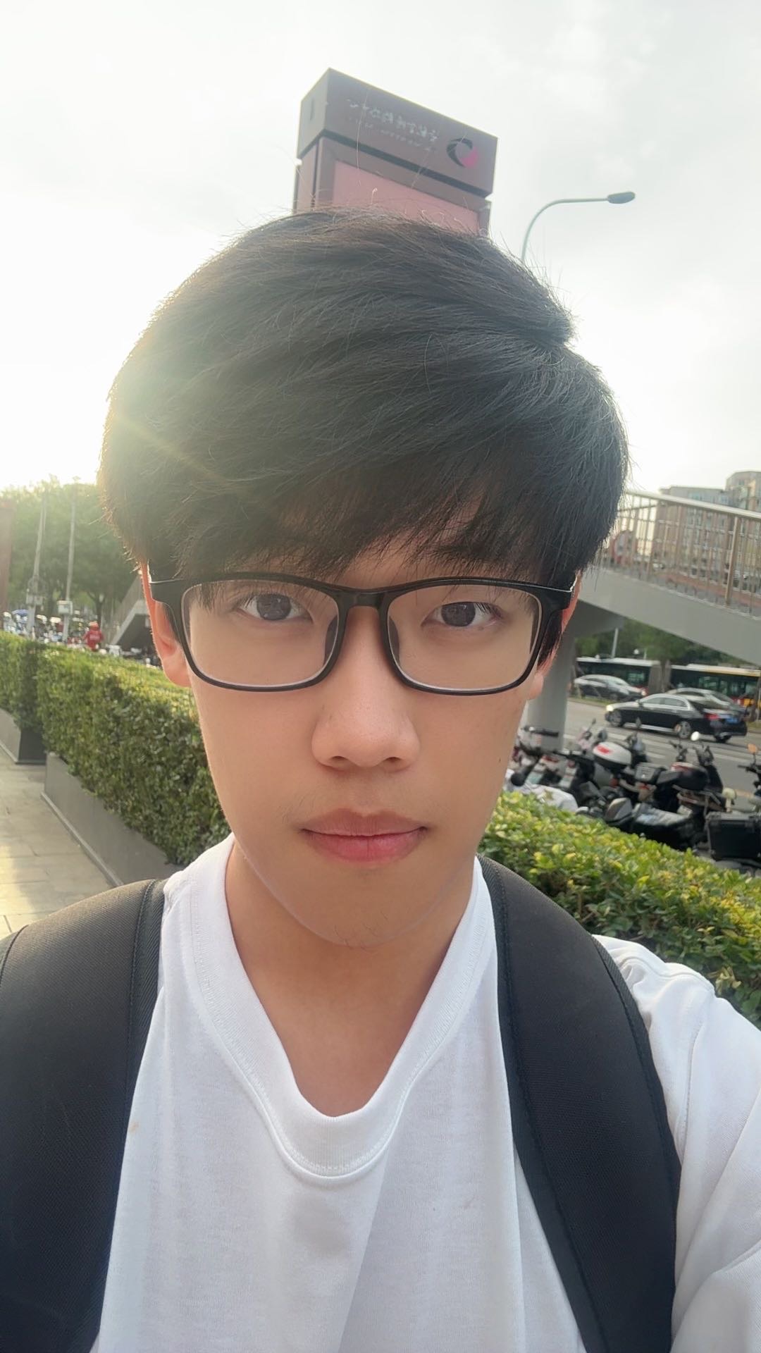 王同学