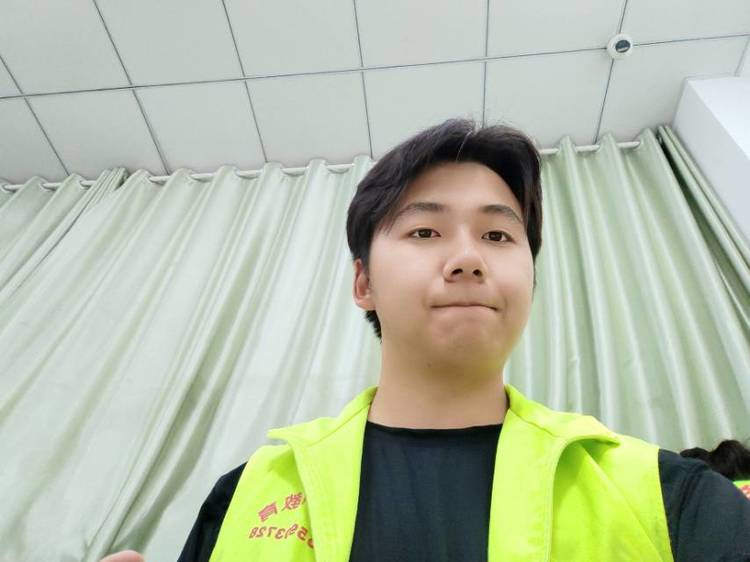 张炯的头像