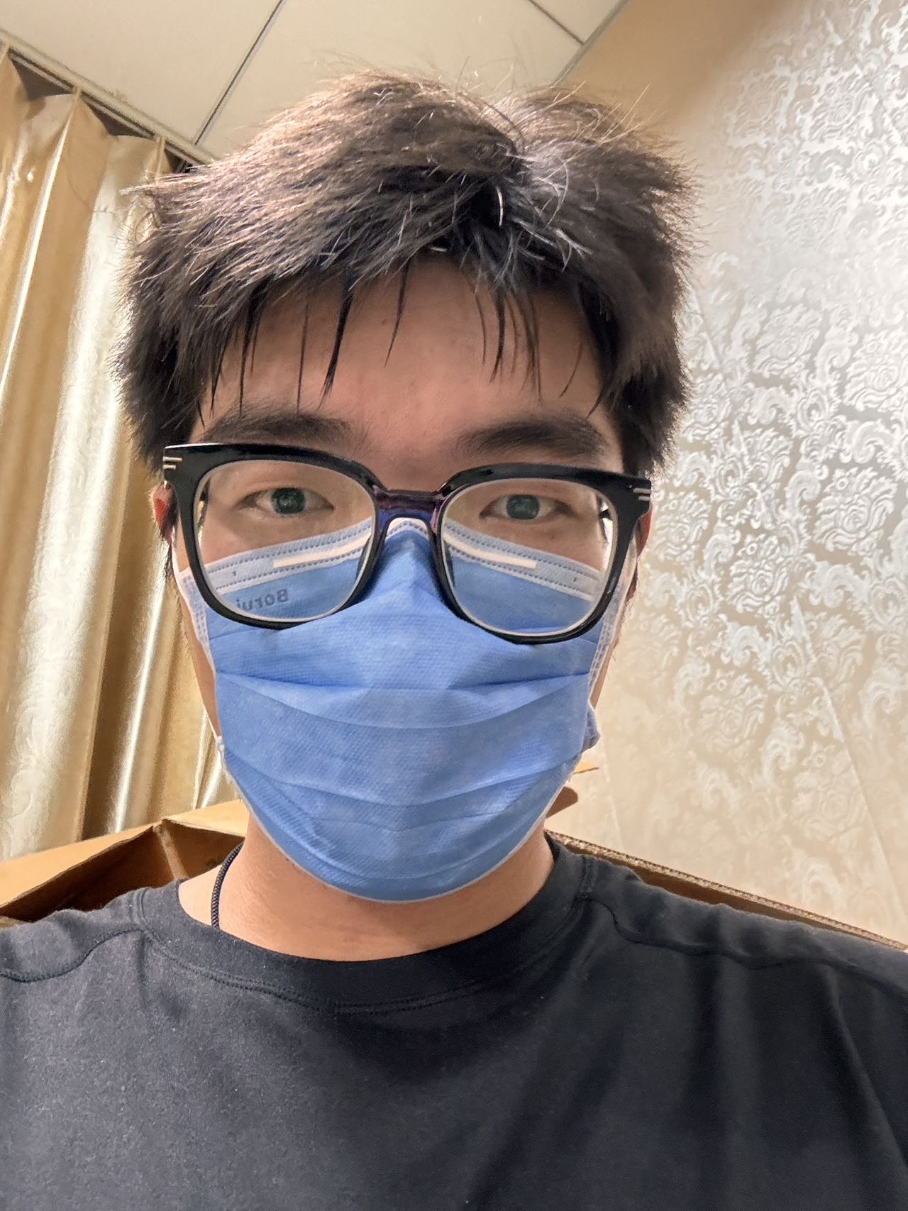 邹鹏默