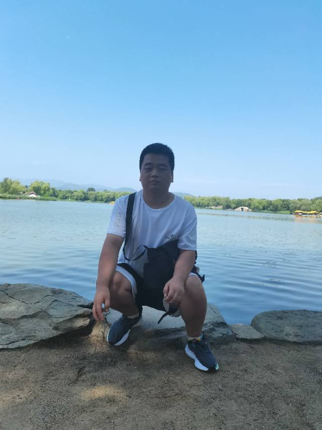 张岩