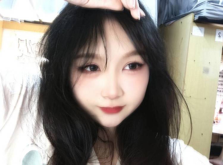 黄美伊的头像
